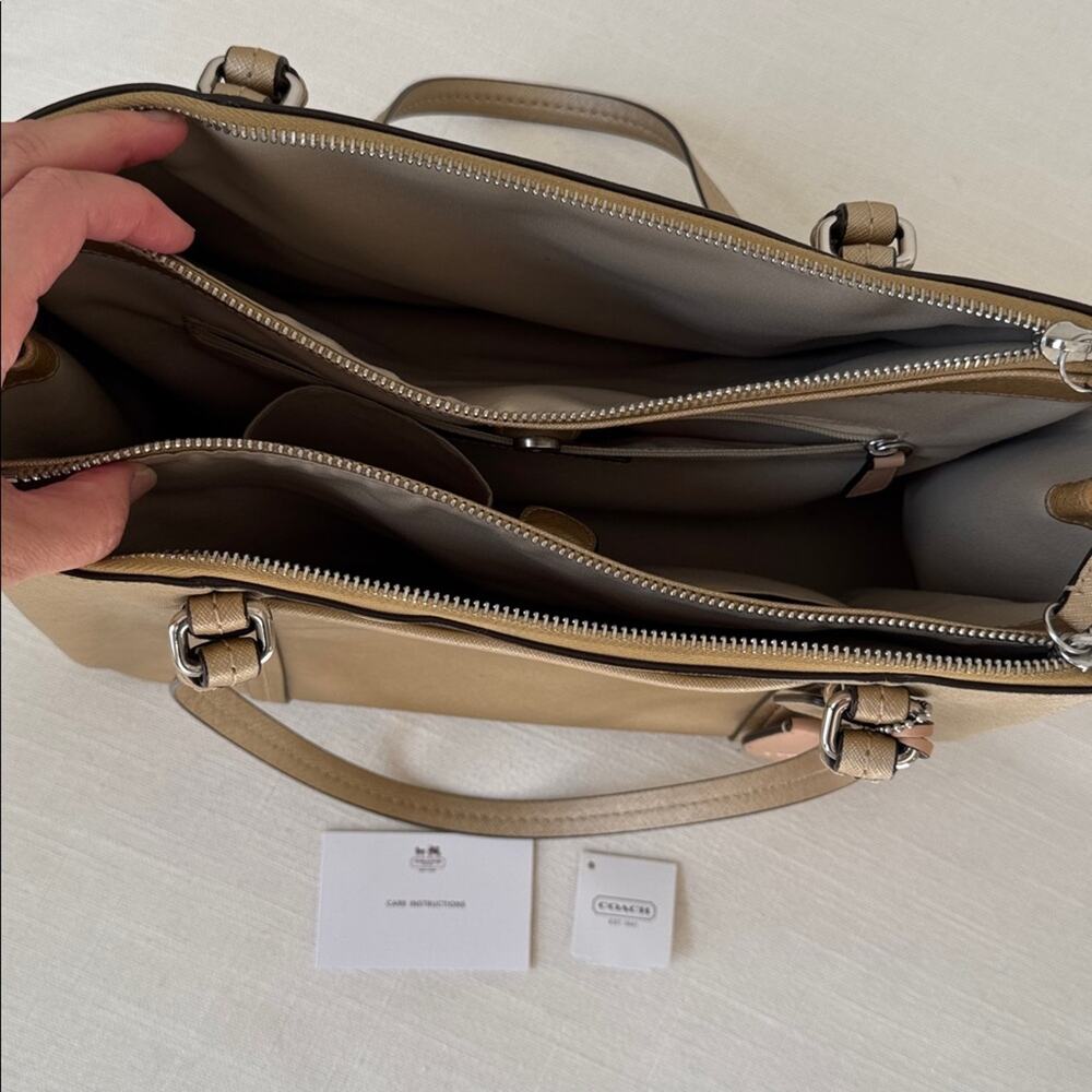 Vintage Y2K Coach Metallic Gold Saffiano Leather Tote Work Office - Picture 8 of 13